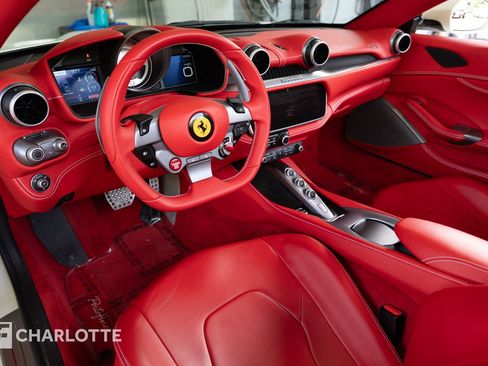 Used 2019 Ferrari Portofino image 24