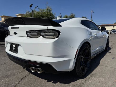 Used 2021 Chevrolet Camaro SS image 8