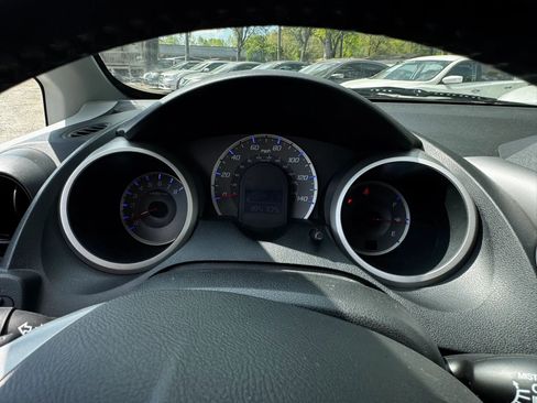 Used 2010 Honda Fit Sport image 21