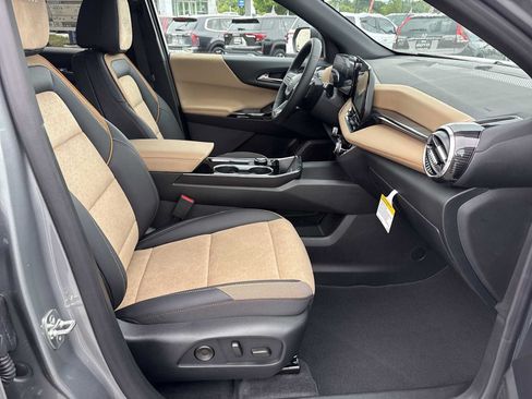 New 2026 Chevrolet Equinox ACTIV w/ Convenience Package III AWD/4WD image 27
