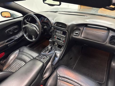 Used 2004 Chevrolet Corvette Coupe w/ Preferred Equipment Group image 9