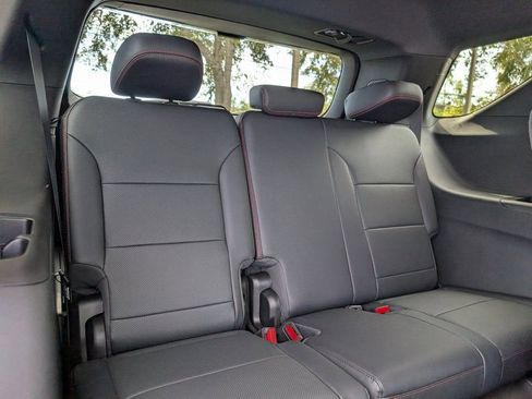 New 2026 Chevrolet Traverse RS image 19