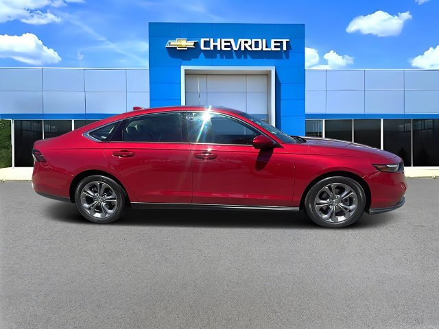 Used 2024 Honda Accord EX image 2