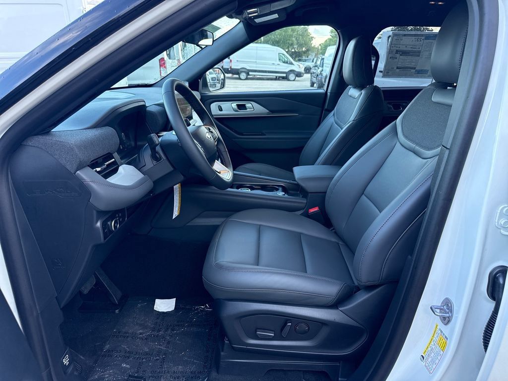 New 2027 Ford Explorer Active w/ Active Comfort Package RWD image 48