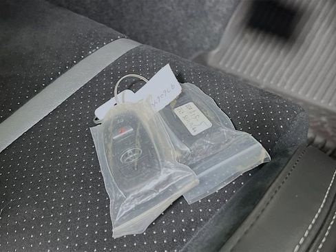 New 2025 Toyota GR86 Premium image 31