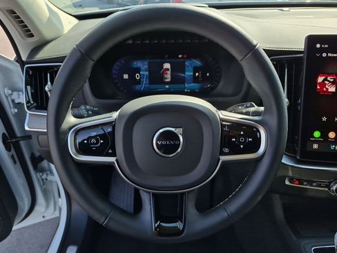 Used 2025 Volvo XC90 B5 Ultra AWD/4WD image 18