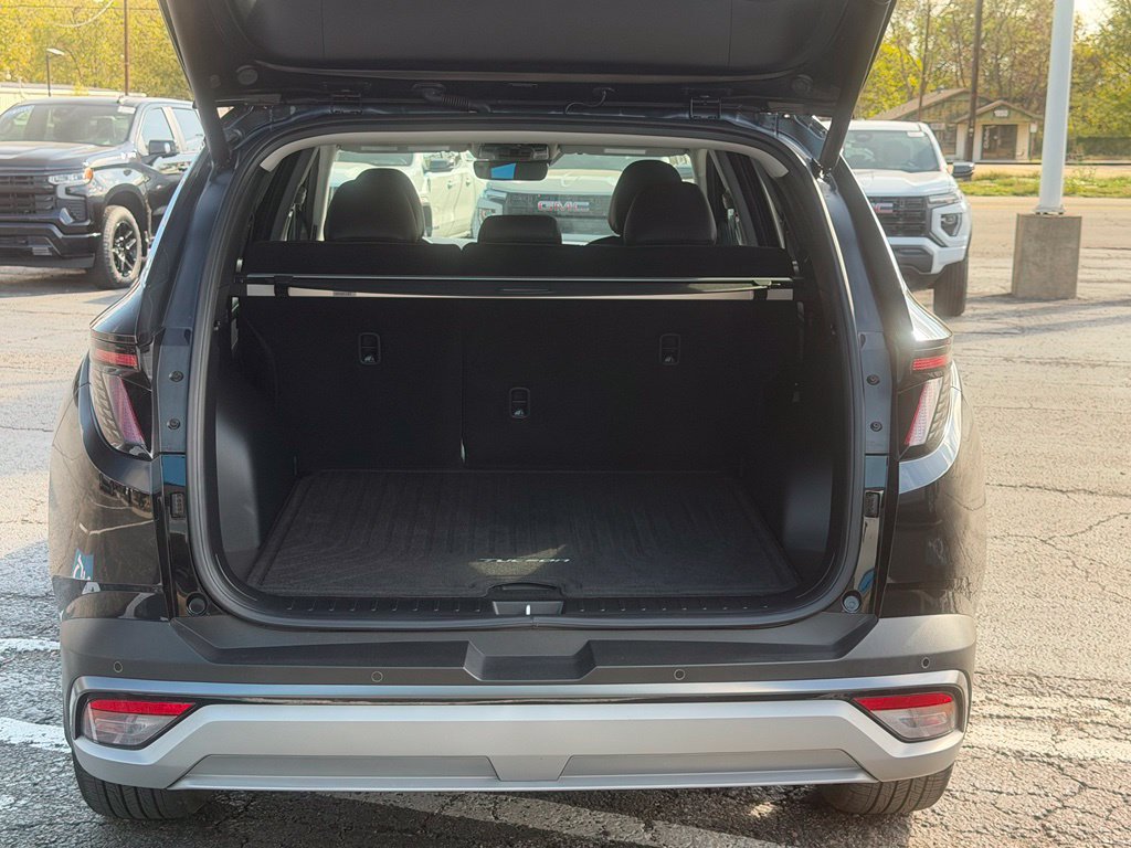 Used 2026 Hyundai Tucson Limited FWD image 9