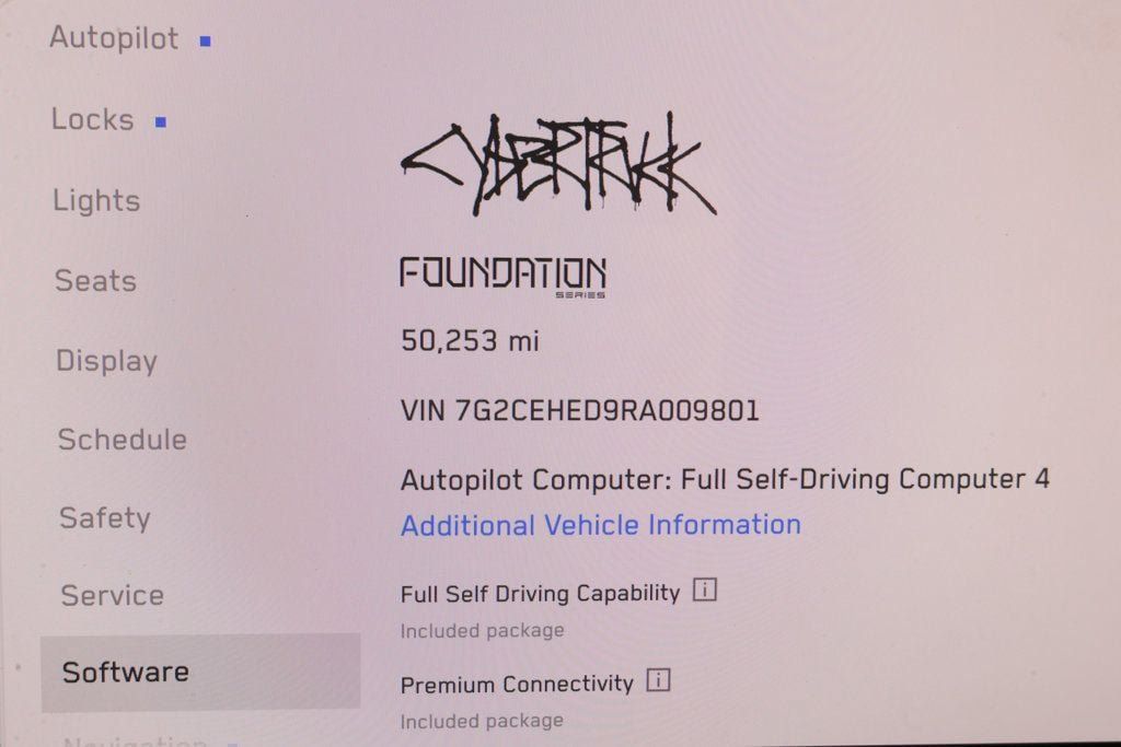 Used 2024 Tesla Cybertruck AWD Crew Cab image 12