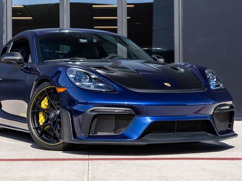 Certified 2025 Porsche 718 Cayman GT4 RS image 9