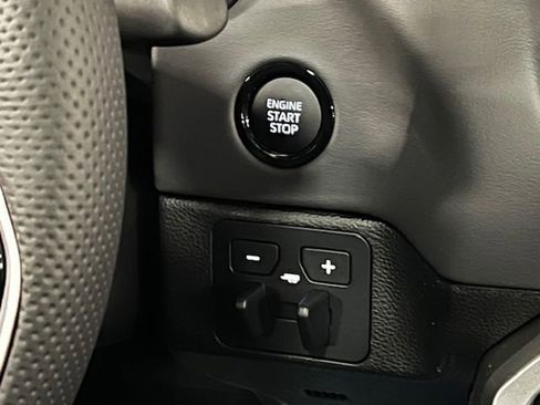 New 2025 Toyota Tundra Platinum image 23