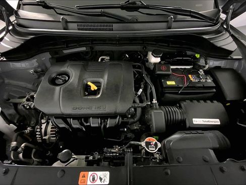 Certified 2025 Kia Soul LX w/ LX Technology Package FWD image 10