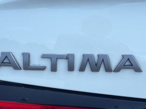Certified 2025 Nissan Altima 2.5 S FWD image 24