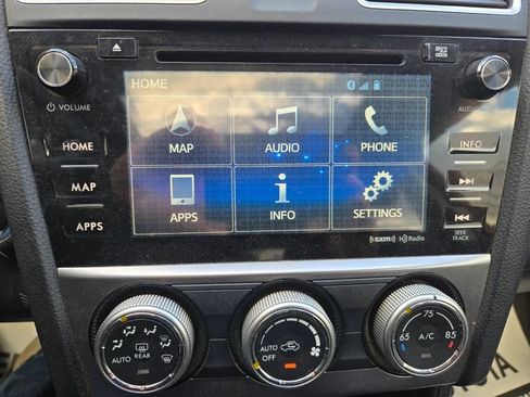 Used 2015 Subaru Crosstrek 2.0i Limited image 9