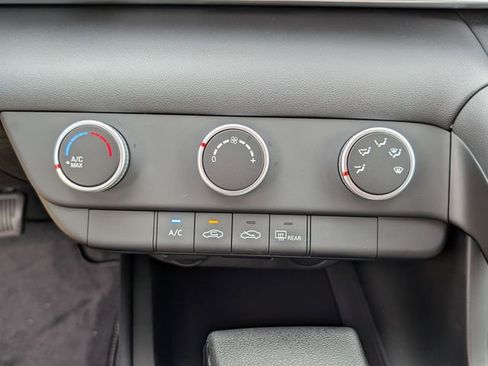 New 2026 Hyundai Elantra SE FWD image 20