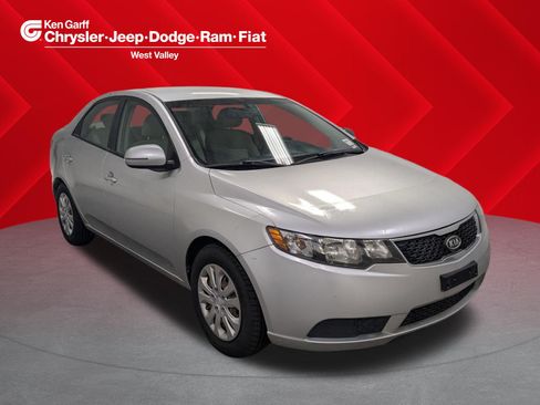 Used 2013 Kia Forte EX w/ Fuel Economy Pkg FWD image 1