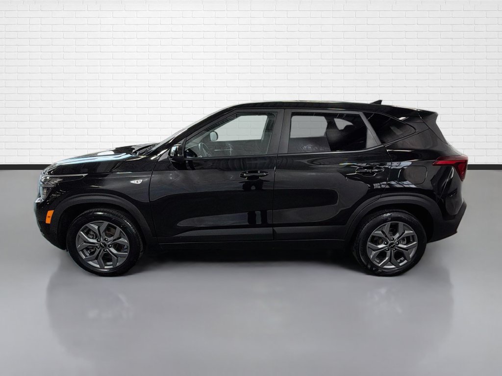 Used 2025 Kia Seltos LX AWD/4WD image 6