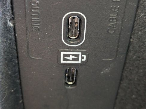 Certified 2023 Volvo XC60 B5 Plus w/ Climate Package image 23