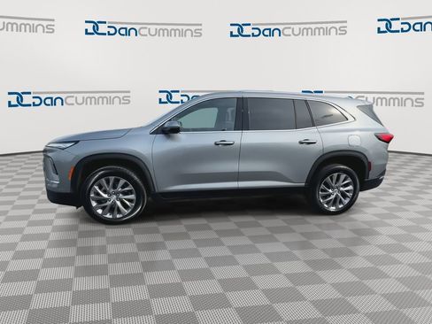 Used 2025 Buick Enclave Preferred image 5