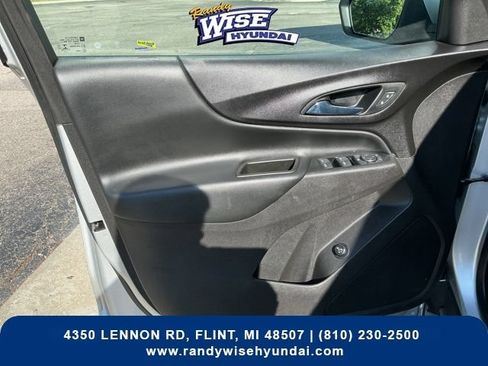 Used 2020 Chevrolet Equinox LT FWD image 15