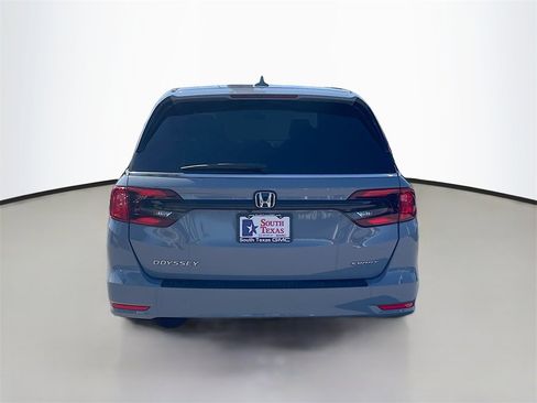 Used 2024 Honda Odyssey Sport image 6