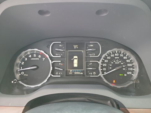 Used 2021 Toyota Tundra Limited w/ Limited Premium Package image 24