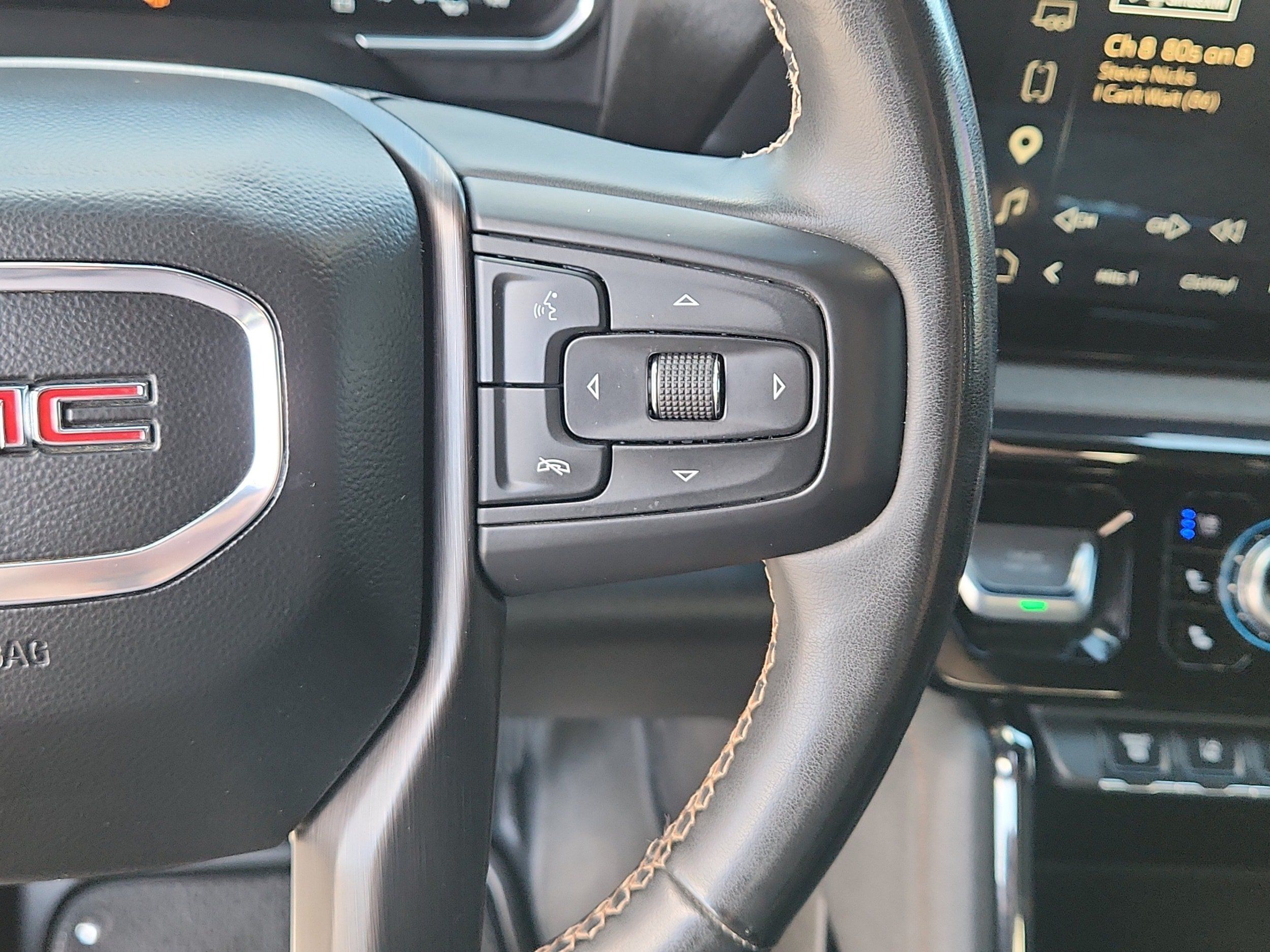 Used 2024 GMC Sierra 2500 AT4 w/ Technology Package AWD/4WD image 17