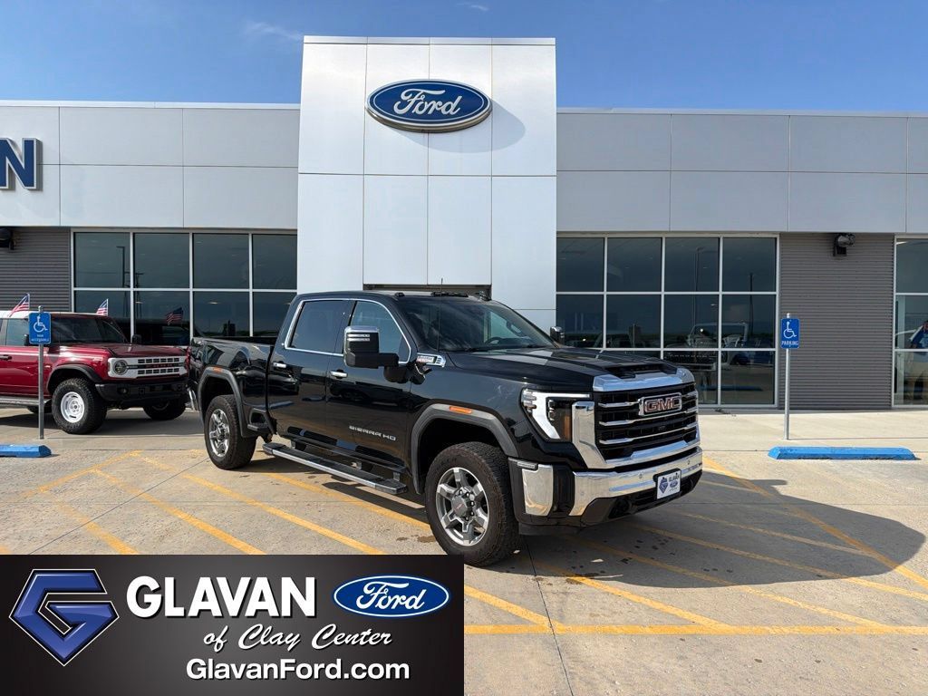 Used 2025 GMC Sierra 2500 SLT AWD/4WD image 1