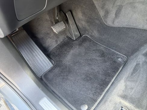 Certified 2023 Volvo XC90 B5 Plus image 17