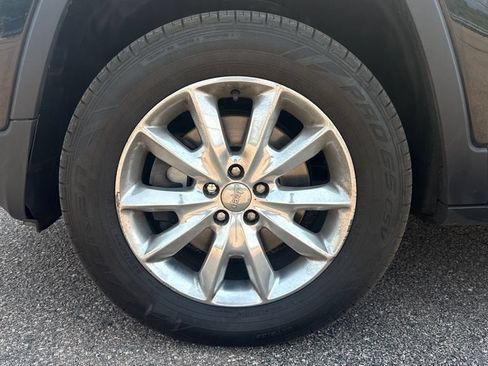Used 2016 Jeep Cherokee Limited AWD/4WD image 15