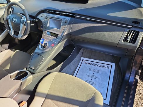 Used 2014 Toyota Prius Two image 29