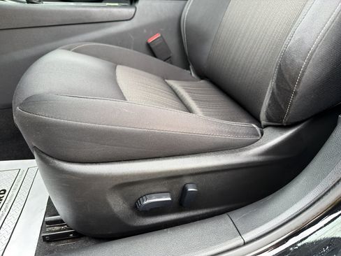 Used 2024 Nissan Altima 2.5 SV FWD image 18