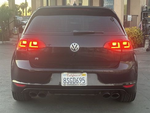 Used 2016 Volkswagen Golf 4-Door image 8