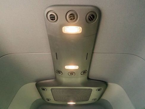 Used 2019 Mercedes-Benz Sprinter 2500 image 38