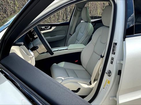 Used 2026 Volvo XC60 B5 Ultra w/ Protection Package Premier image 36