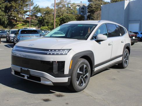 New 2026 Hyundai Ioniq 9 SE image 3