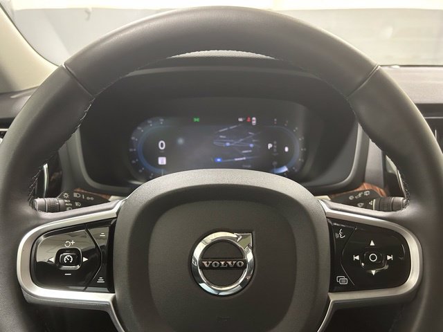 Used 2025 Volvo V60 B5 Cross Country Plus AWD/4WD image 13