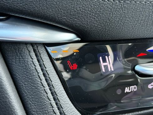 New 2025 Cadillac XT6 Luxury image 26