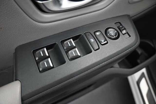Used 2025 Honda Pilot EX-L image 13