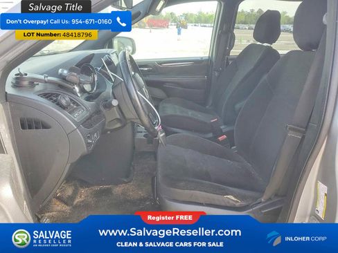 Used 2018 Dodge Grand Caravan SE image 9