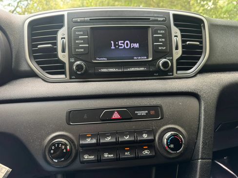 Used 2017 Kia Sportage LX FWD image 16