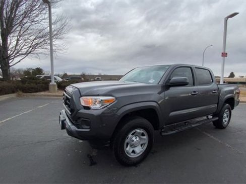 Used 2020 Toyota Tacoma SR w/ SR Convenience Package image 5