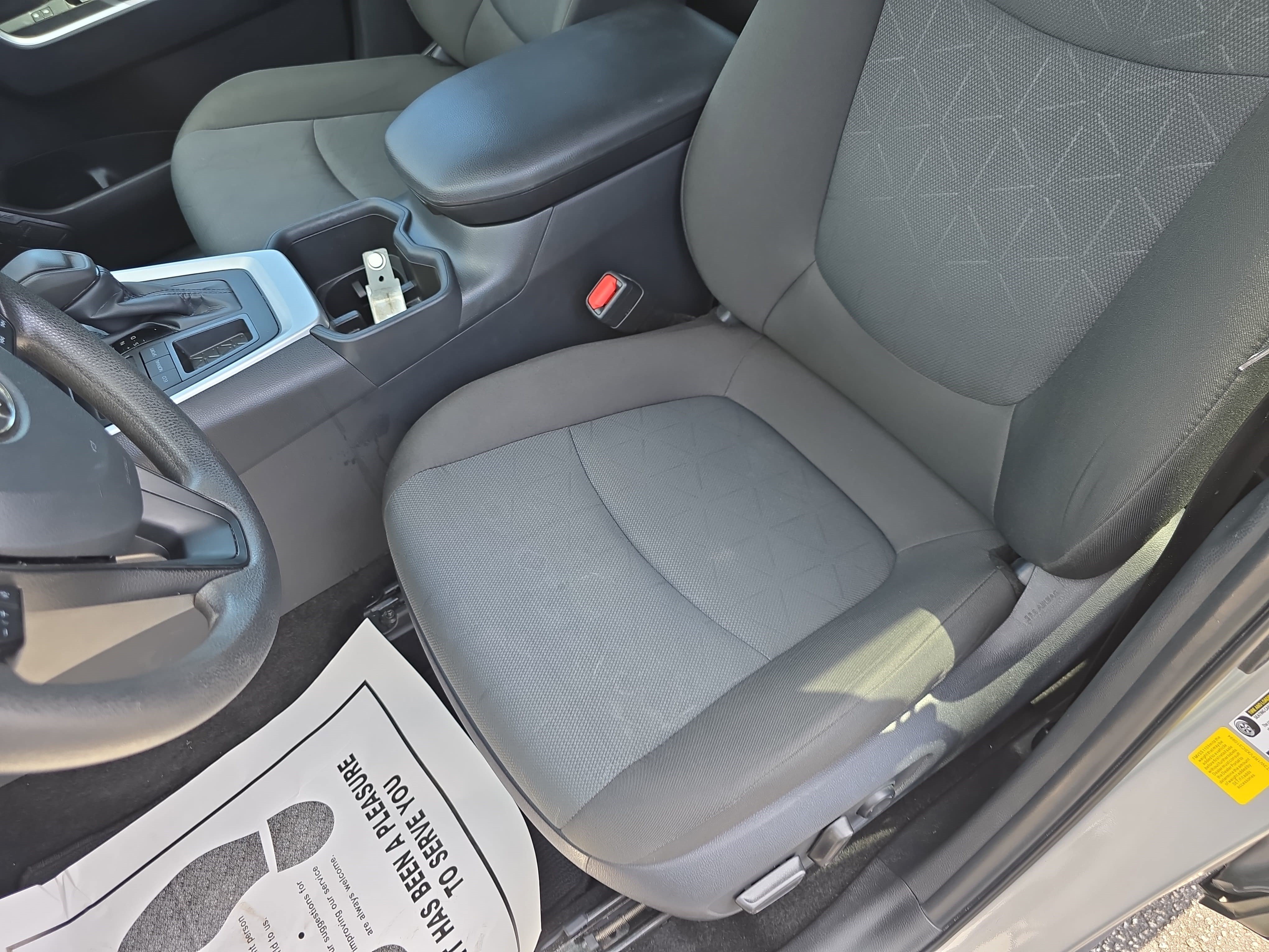Used 2025 Toyota RAV4 XLE FWD image 14