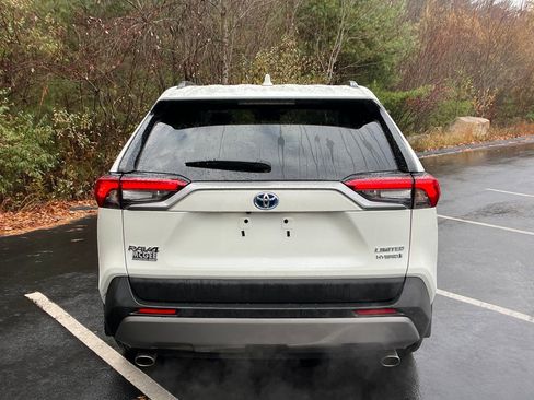 Used 2022 Toyota RAV4 Limited image 4