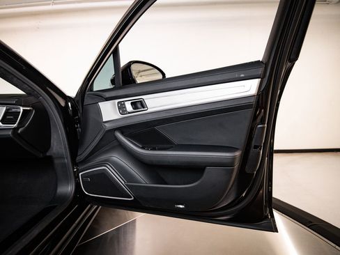 Certified 2023 Porsche Panamera GTS AWD/4WD image 27