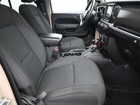 Used 2022 Jeep Wrangler Unlimited Sport AWD/4WD image 12
