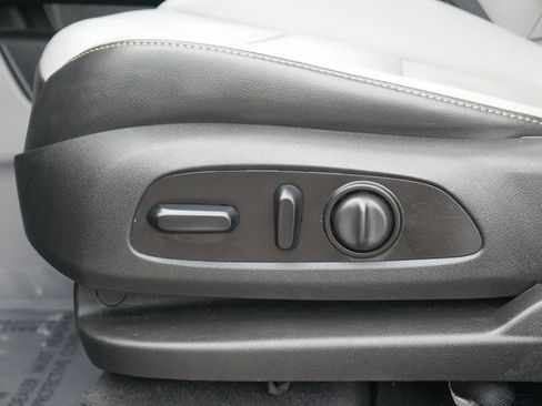 Used 2020 GMC Terrain SLT w/ Preferred Package image 13