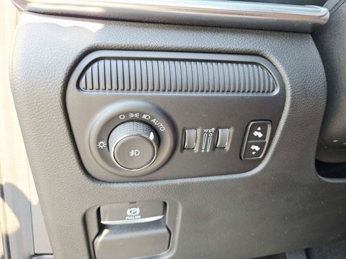 Used 2024 Jeep Wagoneer Series II w/ Convenience Group I AWD/4WD image 41