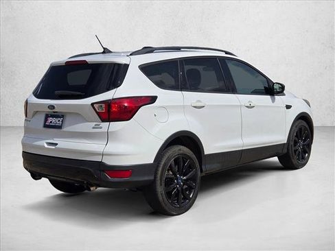 Used 2019 Ford Escape SE FWD image 5