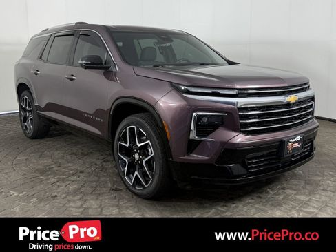 Used 2026 Chevrolet Traverse High Country w/ LPO, Floor Liner Package FWD image 1