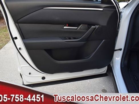 Used 2024 MAZDA CX-50 AWD 2.5 S w/ Preferred Package image 17